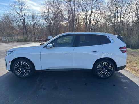 Used 2025 BMW X3 xDrive30i w/ Premium Package image 2