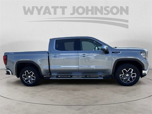 Used 2025 GMC Sierra 1500 SLT w/ SLT Premium Plus Package image 6