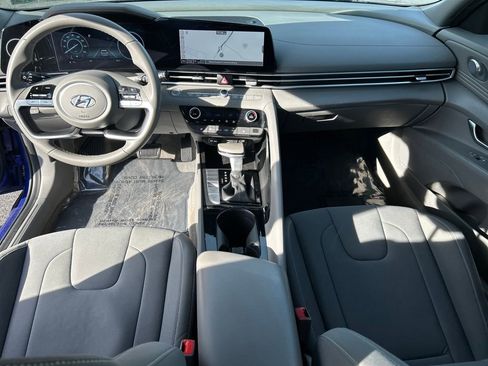 Used 2023 Hyundai Elantra SEL w/ Convenience Package image 21