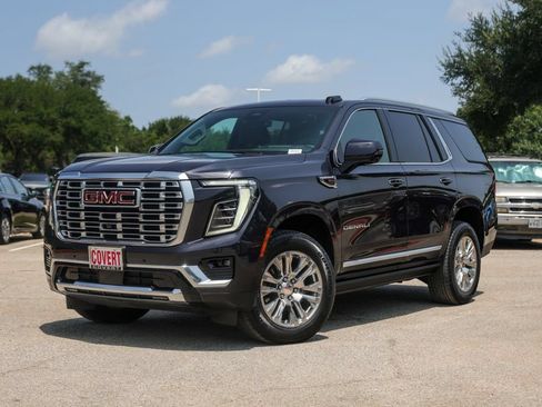 Used 2025 GMC Yukon Denali w/ Sun & Power Step Package AWD/4WD image 2