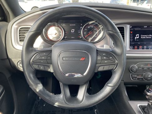 Used 2019 Dodge Charger SXT w/ Driver Confidence Group image 9