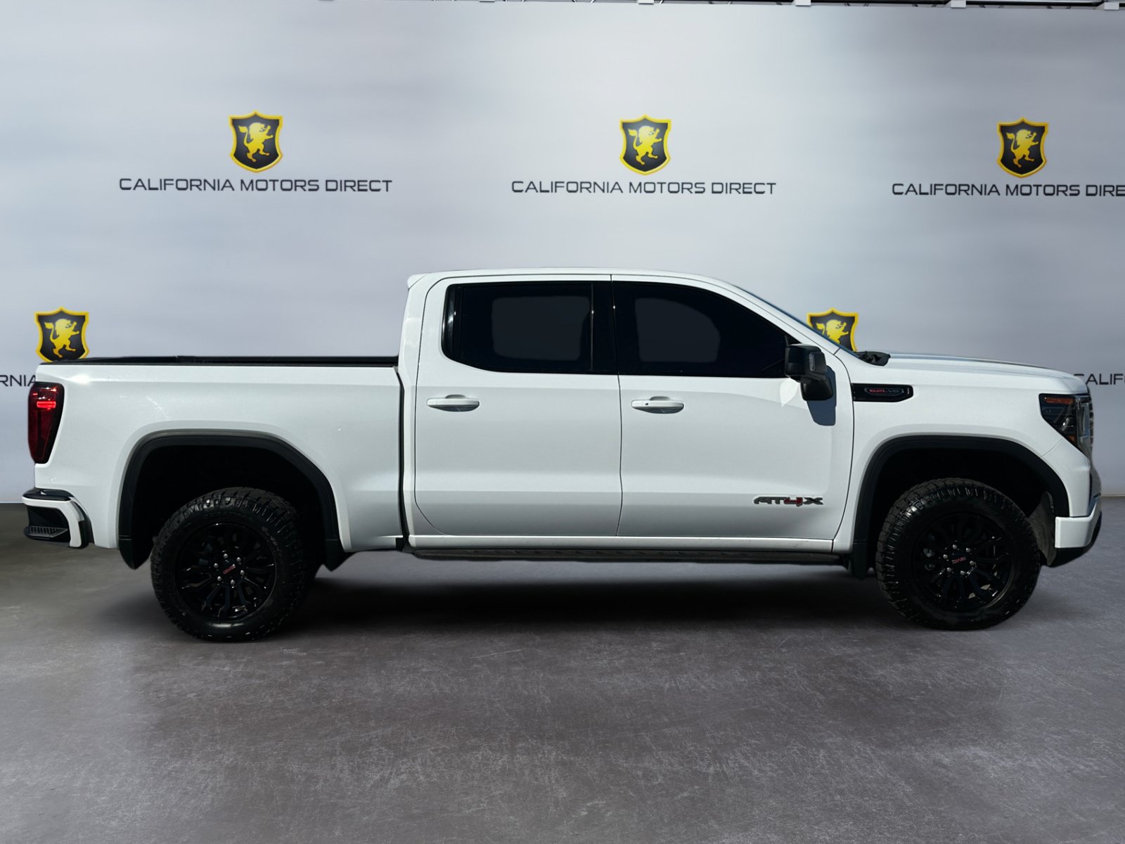 Used 2023 GMC Sierra 1500 AT4X AWD/4WD image 6