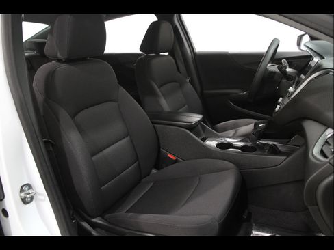 Used 2024 Chevrolet Malibu LT FWD image 17