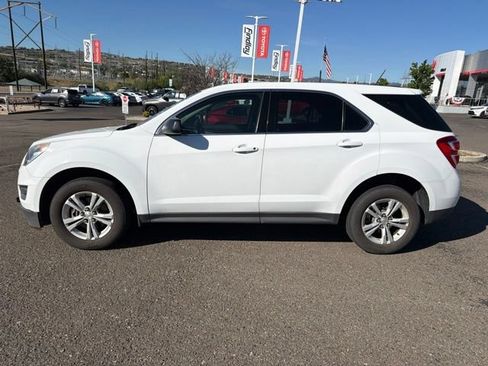 Used 2017 Chevrolet Equinox LS FWD image 6
