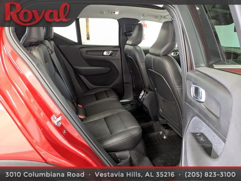 Used 2021 Volvo XC40 T5 Inscription image 10