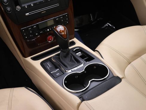 Used 2010 Maserati Quattroporte image 17