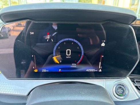 Certified 2025 Chevrolet Trax LT w/ Driver Confidence Package FWD image 15