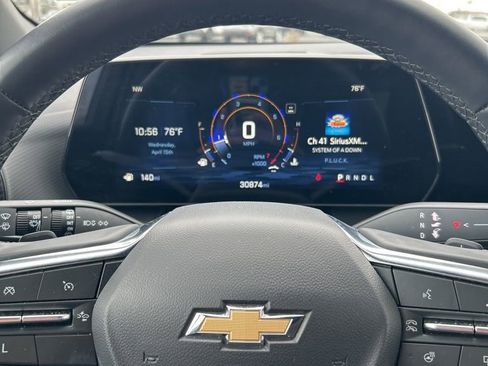 Used 2025 Chevrolet Equinox LT w/ Convenience Package II image 39