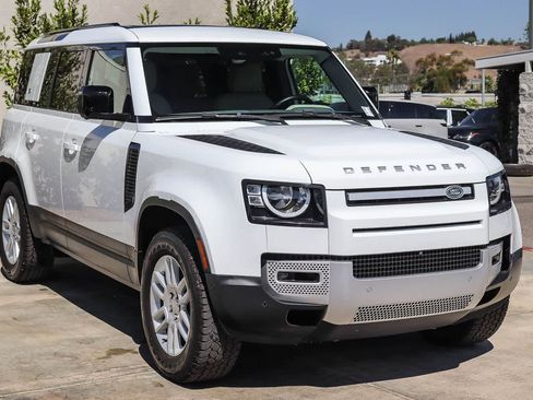 Used 2023 Land Rover Defender 110 S AWD/4WD image 3