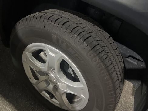 Used 2022 Jeep Compass Sport image 13