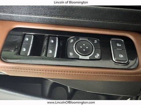 Used 2025 Lincoln Aviator Reserve w/ Jet Appearance Package AWD/4WD image 40