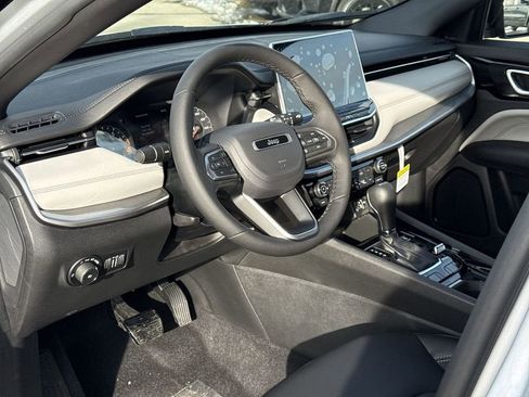 New 2026 Jeep Compass Limited image 2