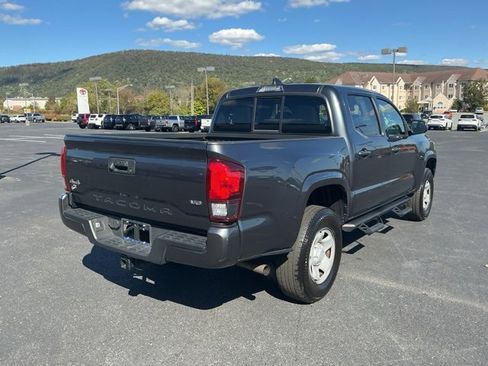 Used 2022 Toyota Tacoma SR image 5