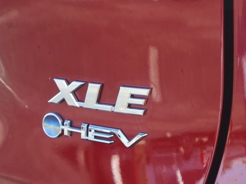 Certified 2025 Toyota RAV4 XLE AWD/4WD image 9