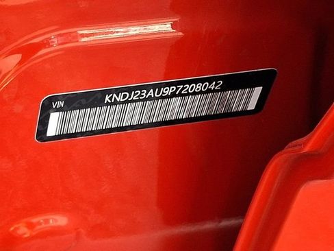 Used 2023 Kia Soul LX w/ LX Technology Package FWD image 31
