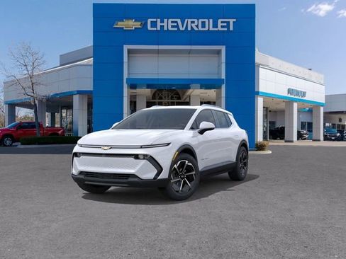 New 2026 Chevrolet Equinox EV LT image 8