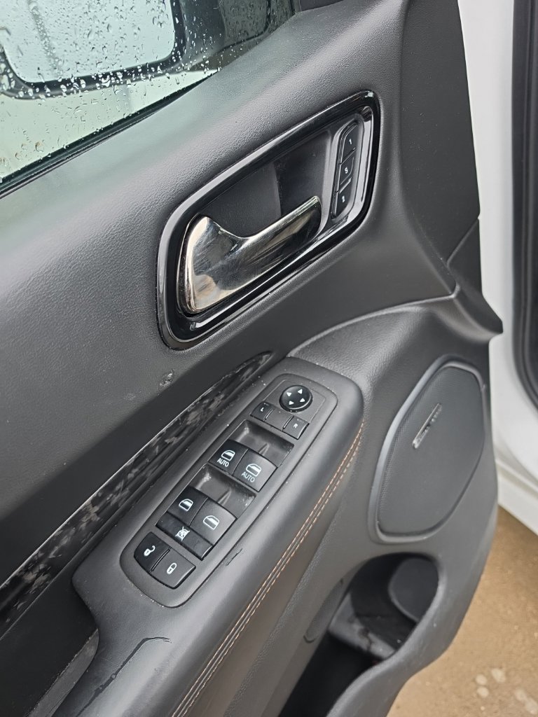 Certified 2021 Dodge Durango R/T w/ Tow 'N Go Package AWD/4WD image 9