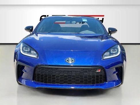 Used 2023 Toyota GR86 RWD image 2