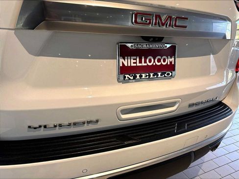 Used 2023 GMC Yukon XL Denali w/ Advanced Technology Package AWD/4WD image 38