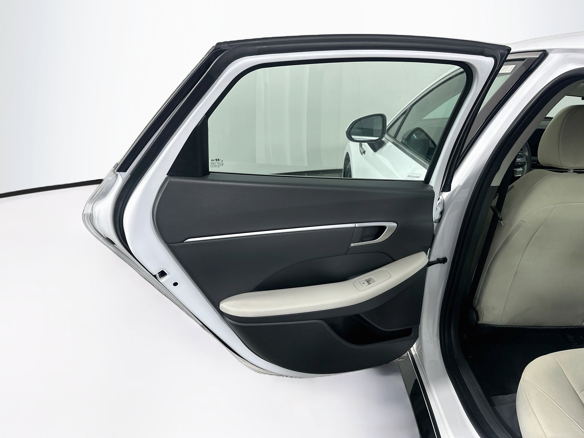 Used 2025 Hyundai Sonata SEL FWD image 27