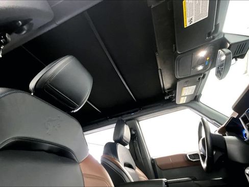 Used 2024 Ford Bronco Outer Banks AWD/4WD image 17