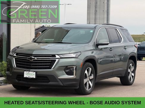 Used 2022 Chevrolet Traverse LT w/ LT Premium Package AWD/4WD image 1