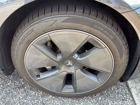 Used 2023 Tesla Model 3 Standard Range RWD image 8