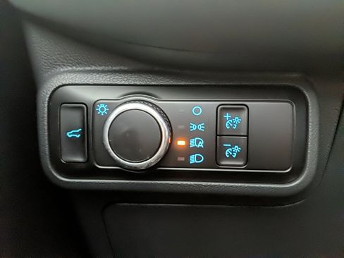 Certified 2025 Ford Explorer Active image 25