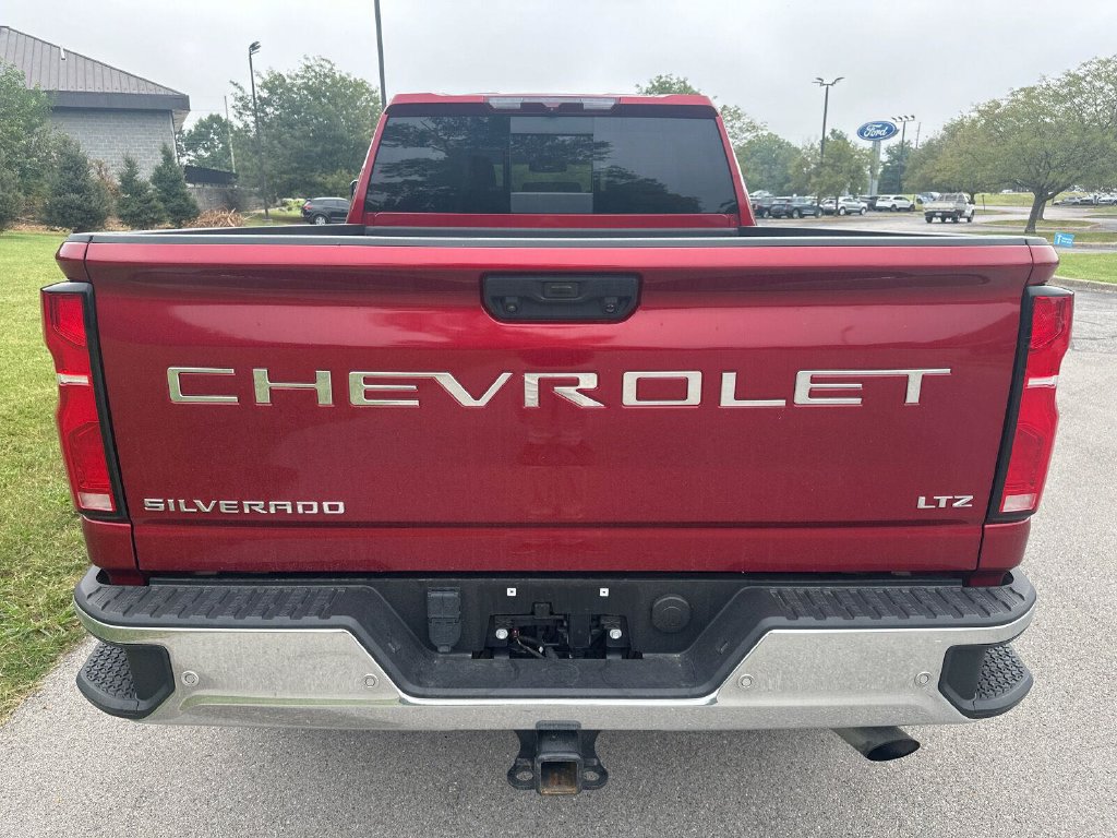 Used 2024 Chevrolet Silverado 2500 LTZ w/ LTZ Convenience Package AWD/4WD image 13
