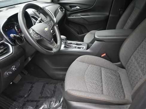 Used 2024 Chevrolet Equinox LT FWD image 12