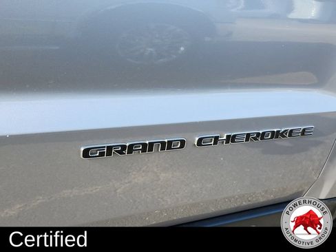 Used 2019 Jeep Grand Cherokee Laredo RWD image 7