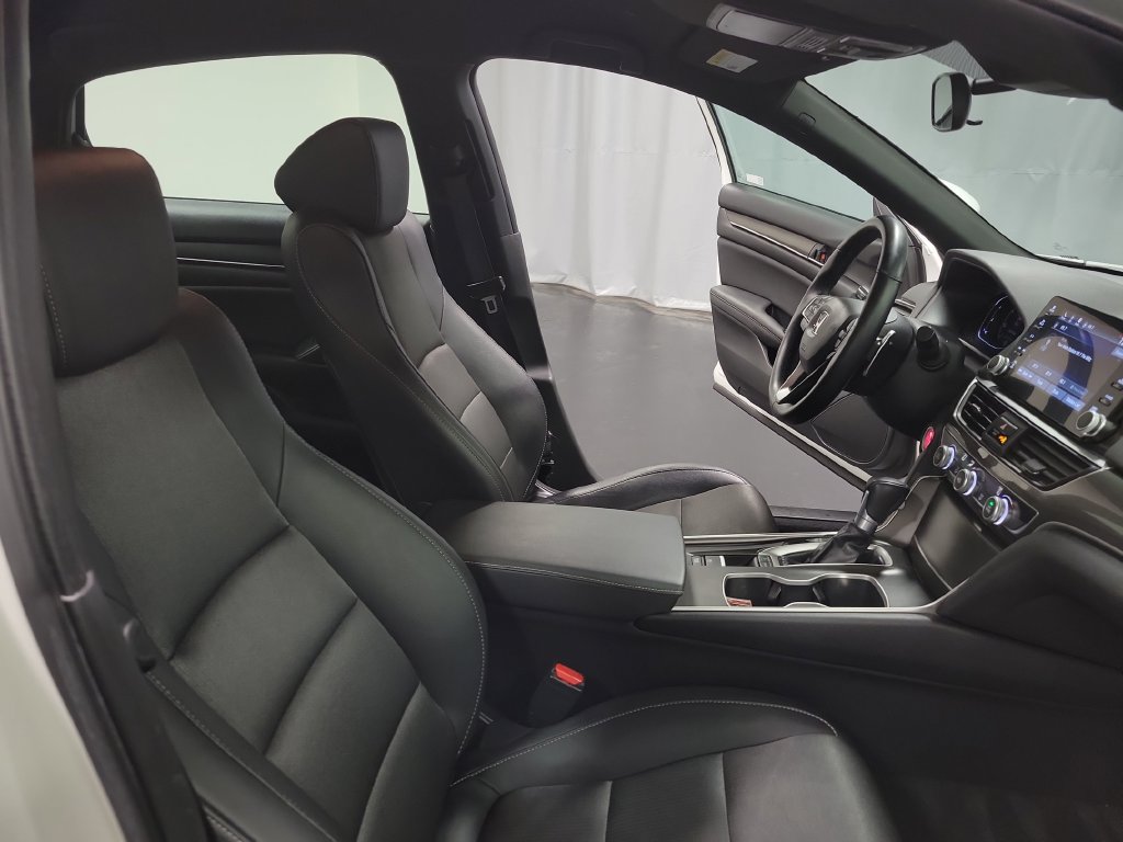 Used 2019 Honda Accord Sport image 32