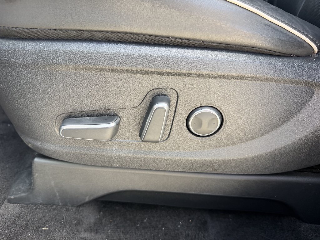 Used 2025 Hyundai Palisade SEL FWD image 13
