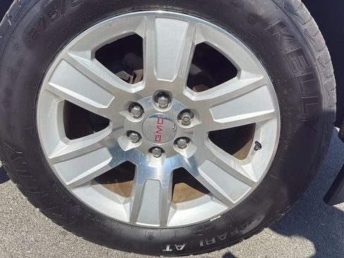 Used 2015 GMC Sierra 1500 SLT w/ Suspension Package, Off-Road AWD/4WD image 14