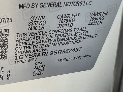 Used 2025 Cadillac Escalade Luxury w/ LPO, Floor Liner Package RWD image 32