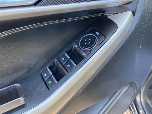 Used 2023 Ford Explorer XLT image 18