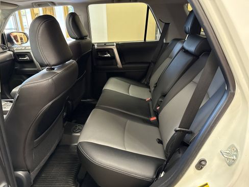 Used 2022 Toyota 4Runner SR5 Premium image 24