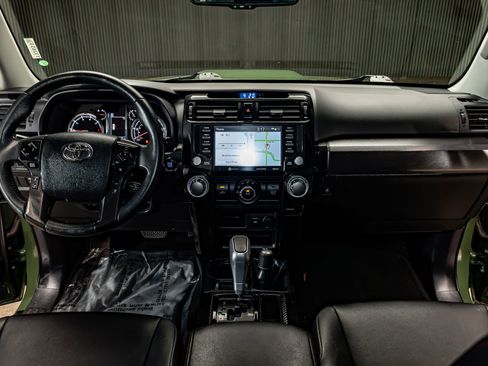 Used 2022 Toyota 4Runner TRD Off-Road Premium w/ Moonroof Package AWD/4WD image 17