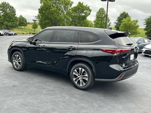 Used 2022 Toyota Highlander XLE FWD image 6