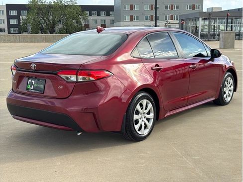 Used 2022 Toyota Corolla LE FWD image 8