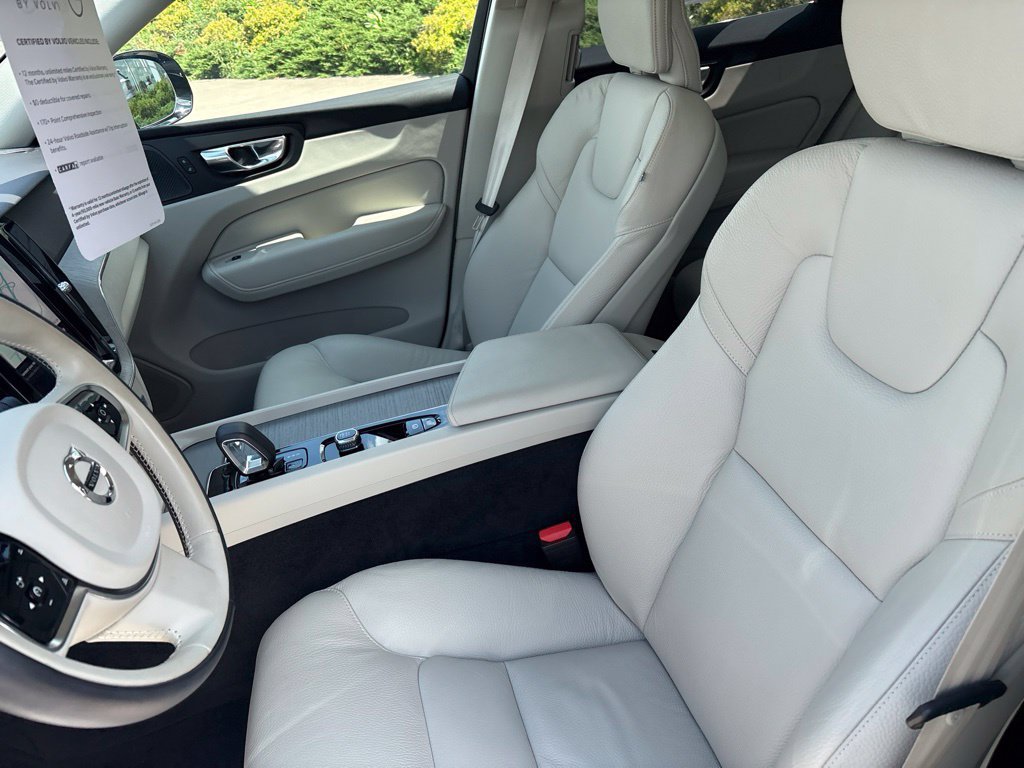 Certified 2025 Volvo XC60 T8 Plus w/ Protection Package Premier AWD/4WD image 17