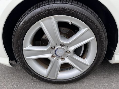 Used 2010 Mercedes-Benz C 300 Sedan image 36