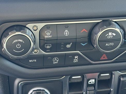 New 2026 Jeep Wrangler Unlimited Rubicon image 20