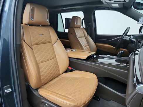 Used 2021 Cadillac Escalade Sport w/ LPO, ONYX Package AWD/4WD image 27