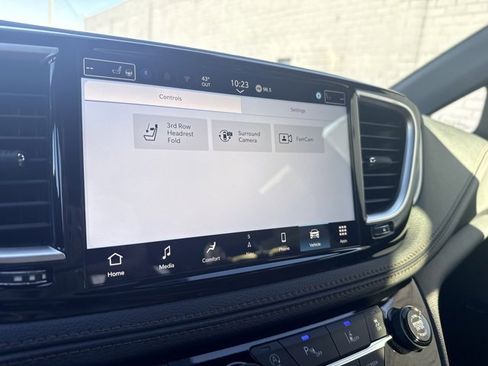 New 2026 Chrysler Pacifica Pinnacle w/ Trailer Tow Group image 33