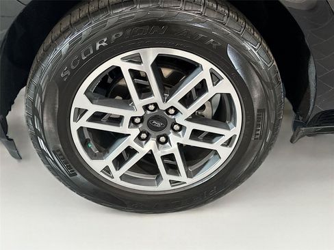 Used 2025 Ford Expedition Active AWD/4WD image 33