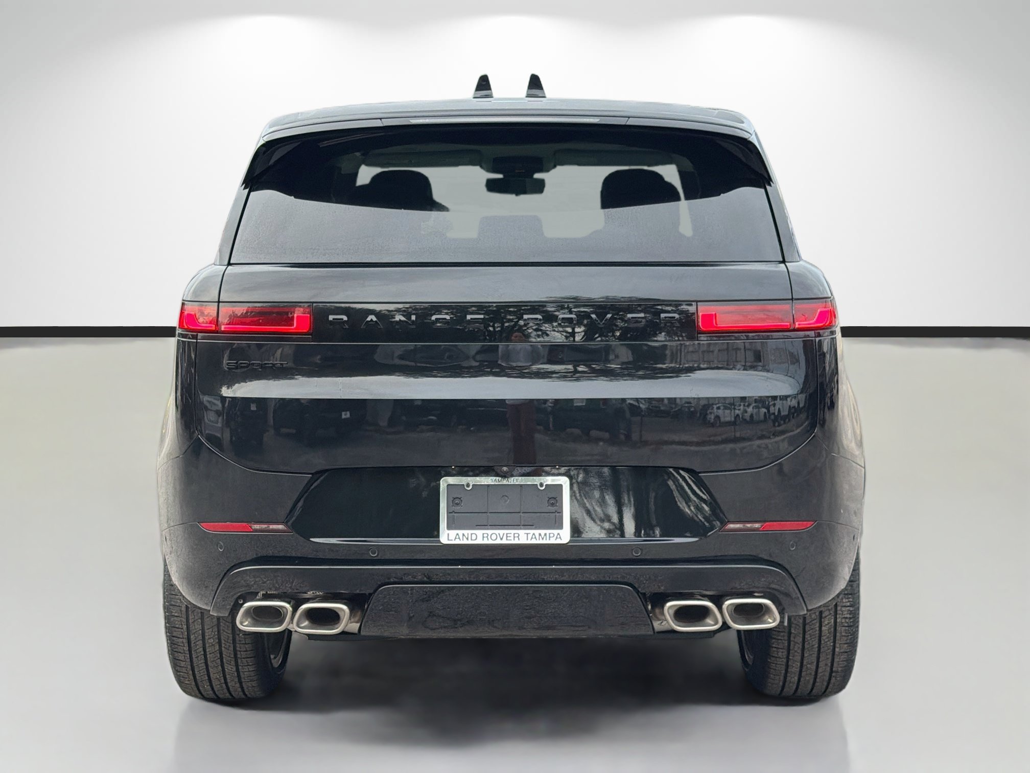 New 2027 Land Rover Range Rover Sport Dynamic SE AWD/4WD image 4
