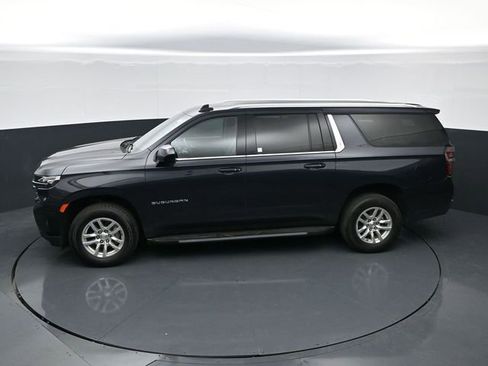 Used 2024 Chevrolet Suburban LT AWD/4WD image 31