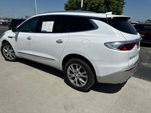 Used 2022 Buick Enclave Premium AWD/4WD image 5