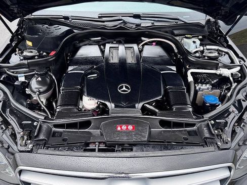 Used 2016 Mercedes-Benz E 400 4MATIC Sedan image 20